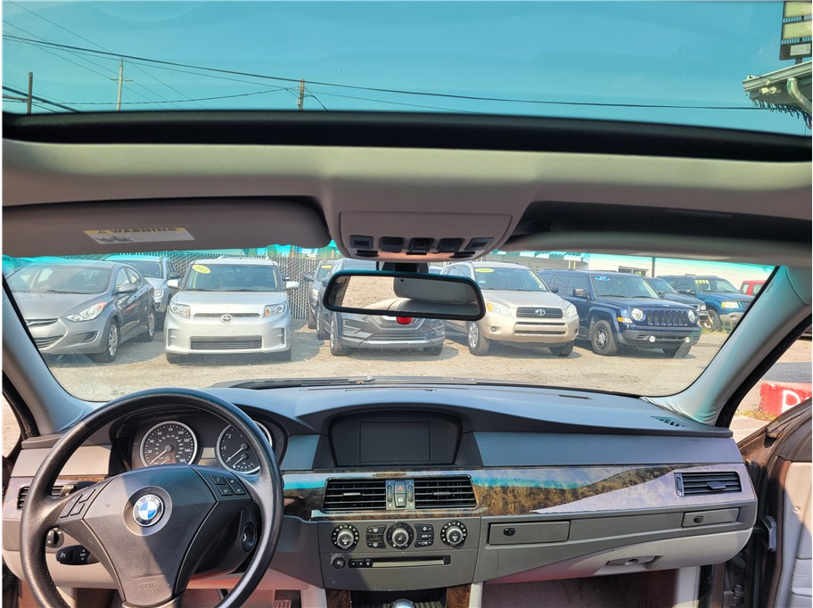 2004 BMW 5 Series Series 530i Sedan 4D