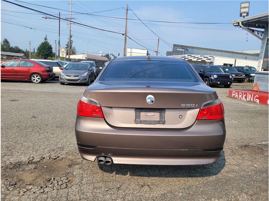 2004 BMW 5 Series Series 530i Sedan 4D
