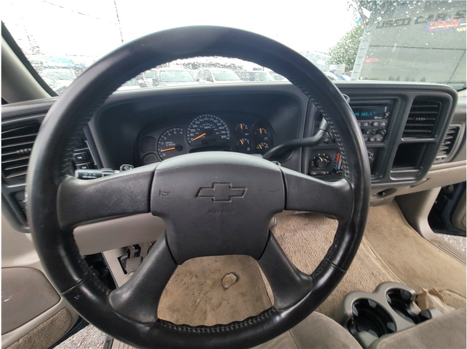 2003 Chevrolet Suburban 1500 LS Sport Utility 4D