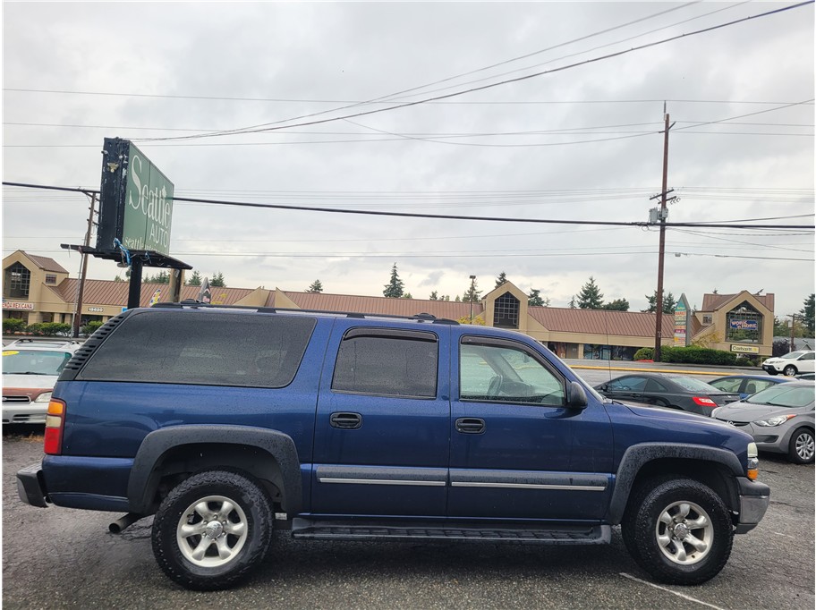 2003 Chevrolet Suburban 1500 LS Sport Utility 4D