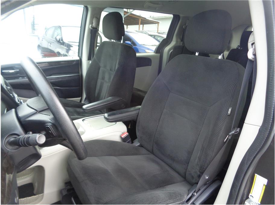 2016 Dodge Grand Caravan Passenger SXT Minivan 4D