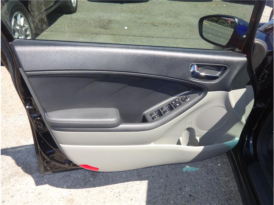 2008 Dodge Ram 1500 Quad Cab ST Pickup 4D 6 1/4 ft