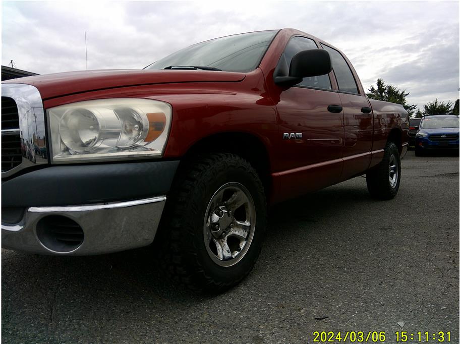 2008 Dodge Ram 1500 Quad Cab ST Pickup 4D 6 1/4 ft