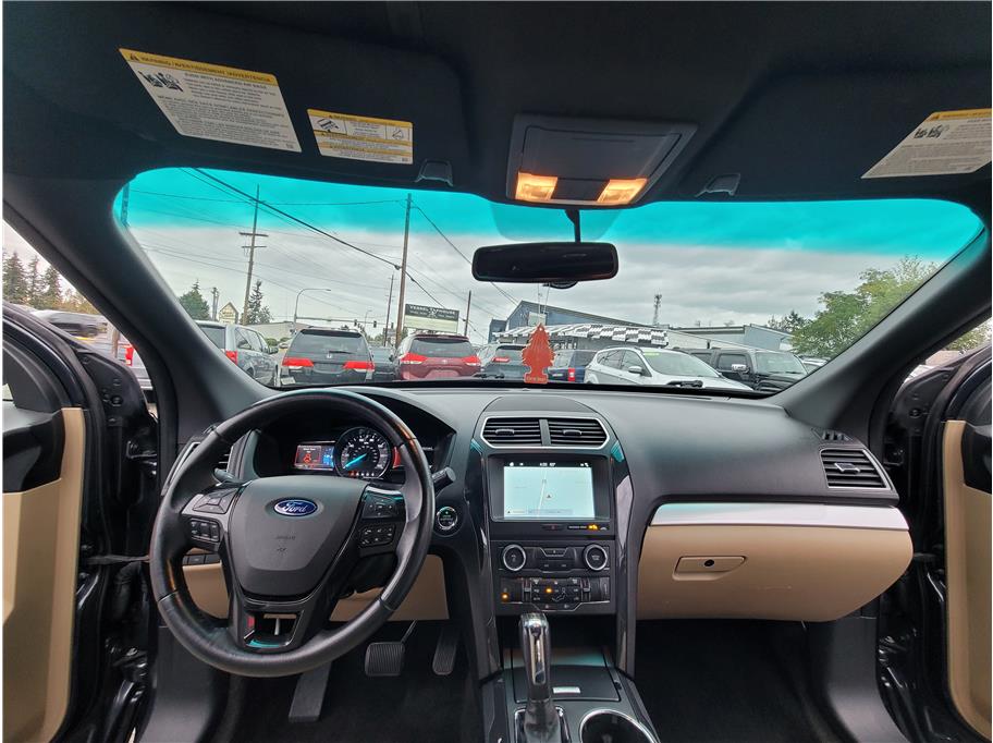 2017 Ford Explorer XLT Sport Utility 4D