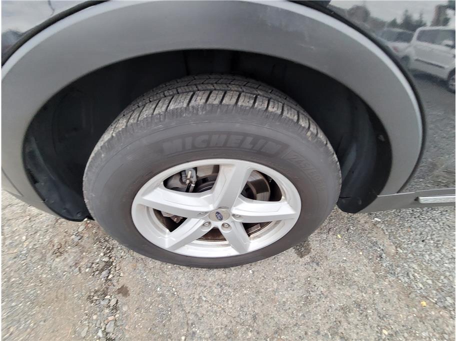 2017 Ford Explorer XLT Sport Utility 4D