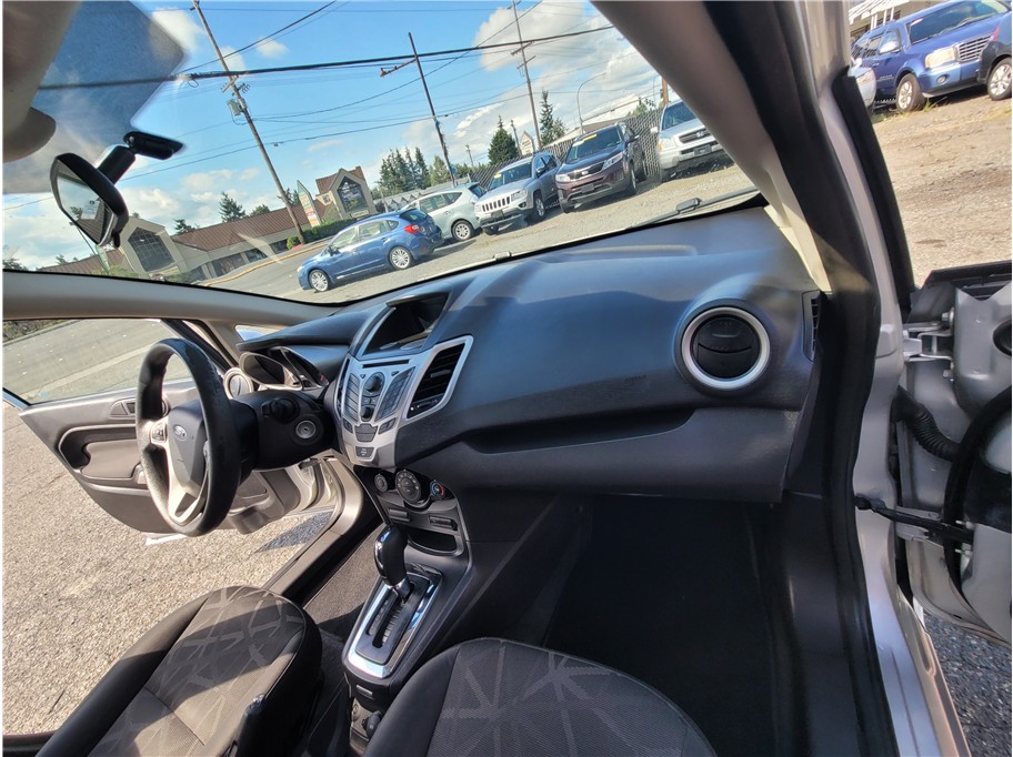 2012 Ford Fiesta SE Hatchback 4D