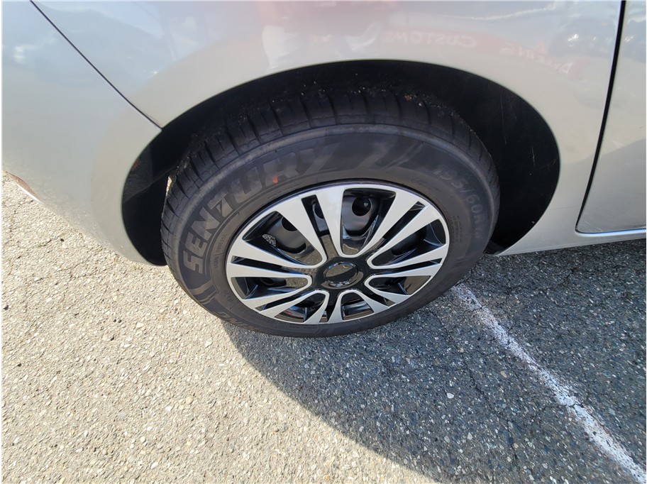 2012 Ford Fiesta SE Hatchback 4D