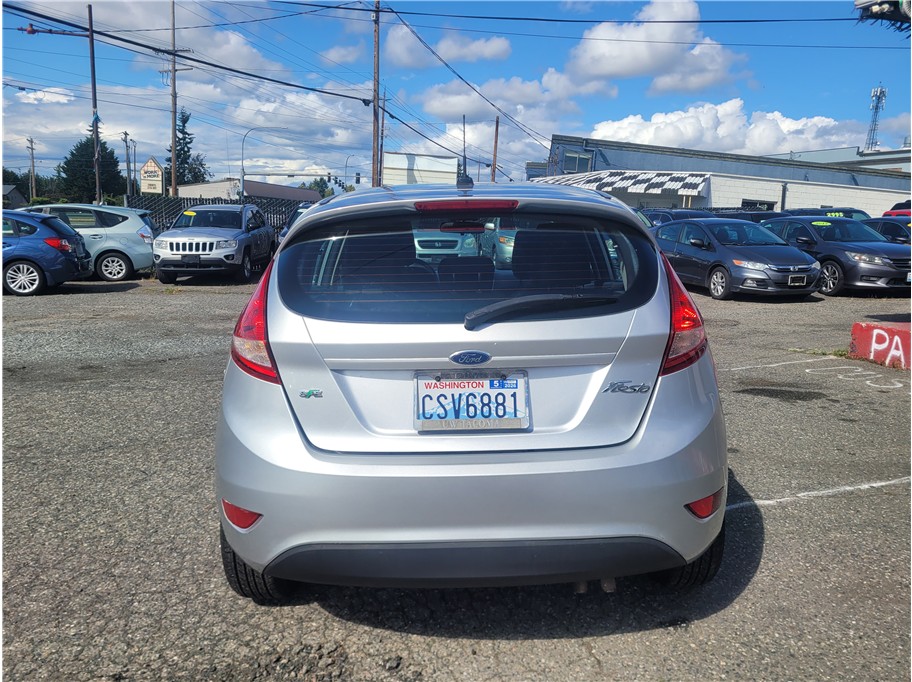 2012 Ford Fiesta SE Hatchback 4D