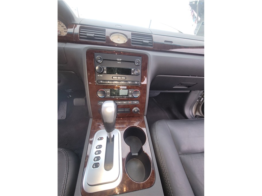 2005 Ford Five Hundred Limited Sedan 4D