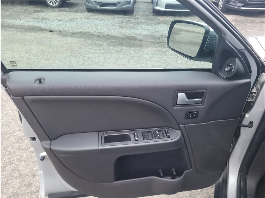 2005 Ford Five Hundred Limited Sedan 4D