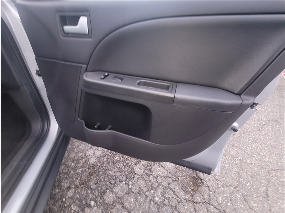 2005 Ford Five Hundred Limited Sedan 4D