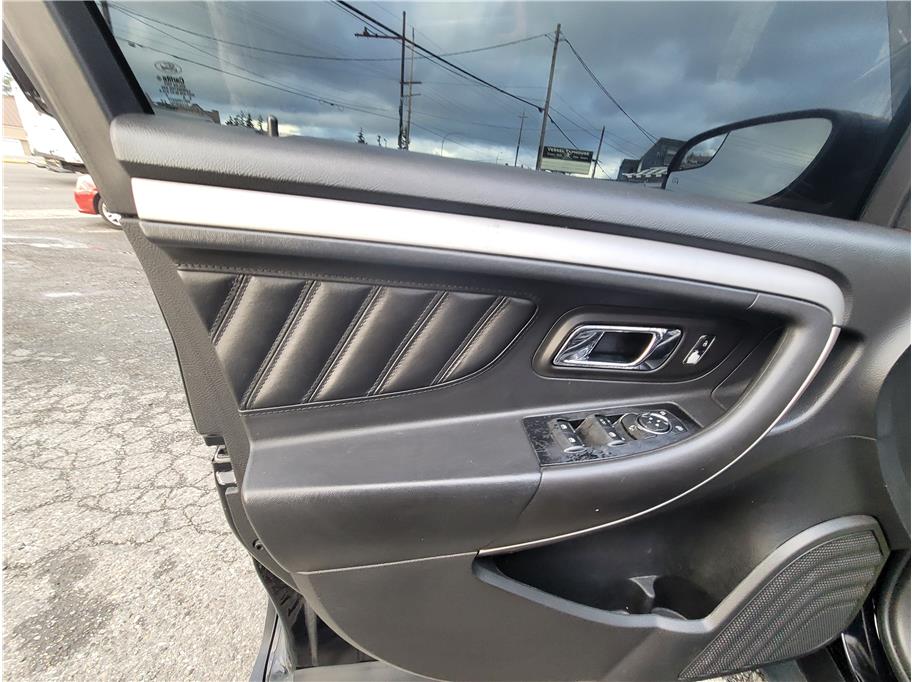 2016 Ford Taurus SEL Sedan 4D