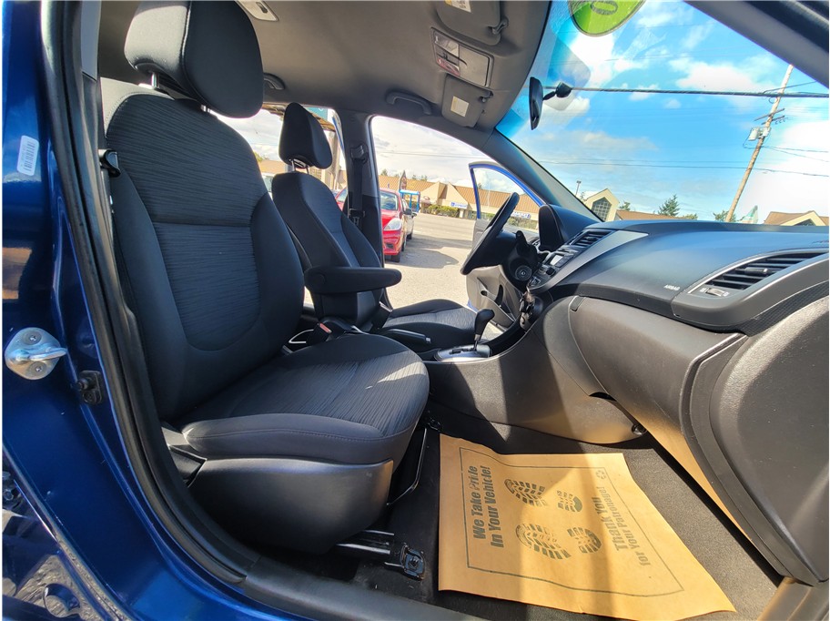 2016 Hyundai Accent SE Hatchback 4D