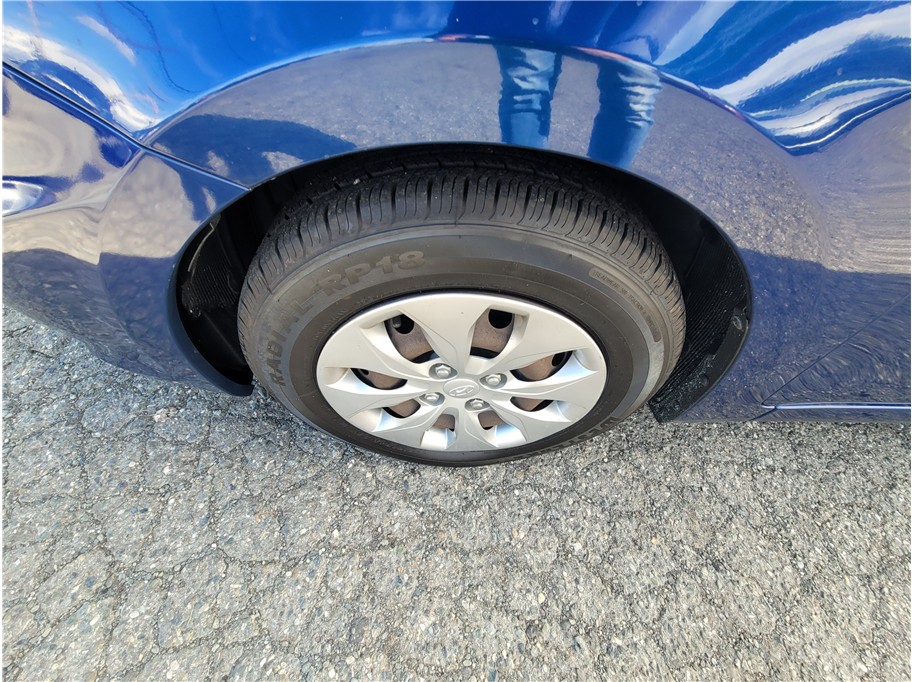 2016 Hyundai Accent SE Hatchback 4D