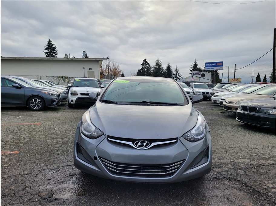 2015 Hyundai Elantra SE Sedan 4D