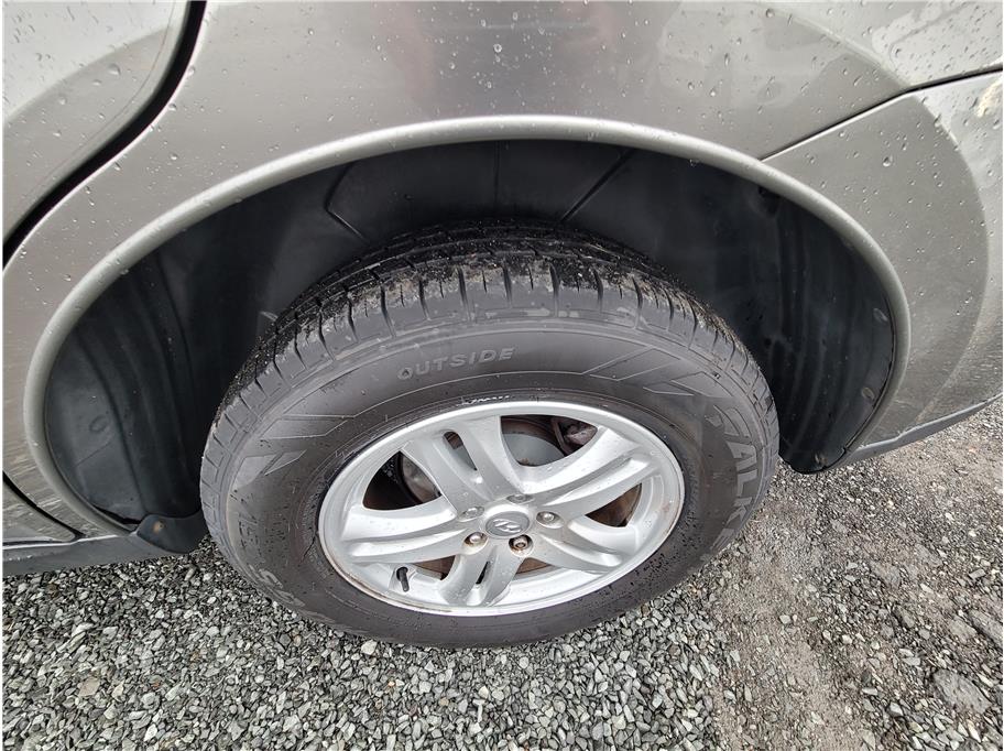 2012 Hyundai Santa Fe GLS Sport Utility 4D