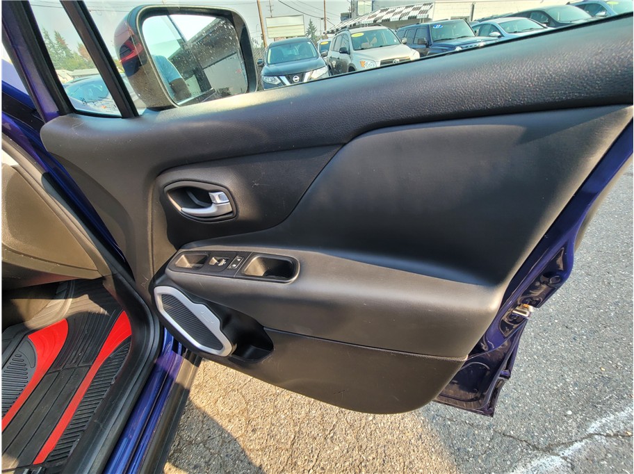 2017 Jeep Renegade Altitude Sport Utility 4D