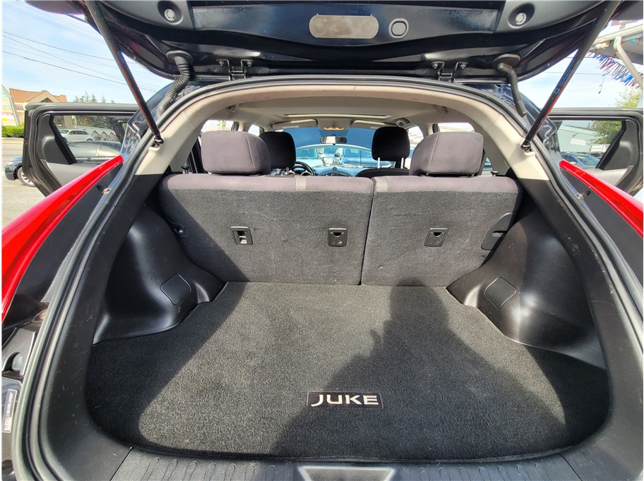 2012 Nissan JUKE SV Sport Utility 4D