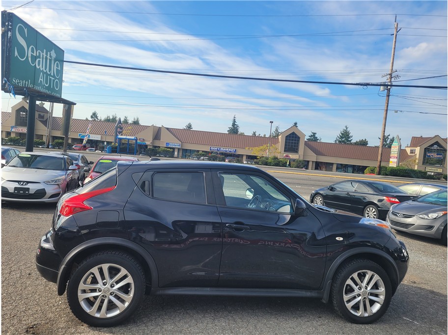 2012 Nissan JUKE SV Sport Utility 4D