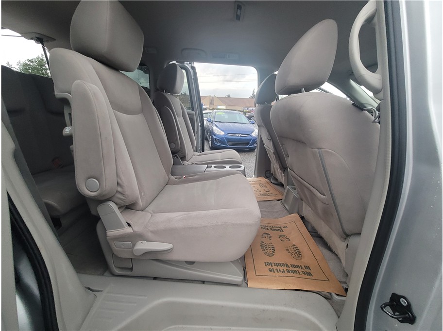 2016 Nissan Quest SV Minivan 4D