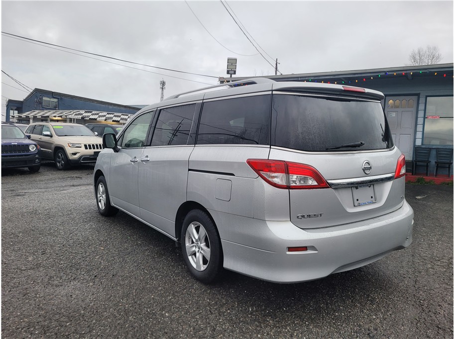 2016 Nissan Quest SV Minivan 4D