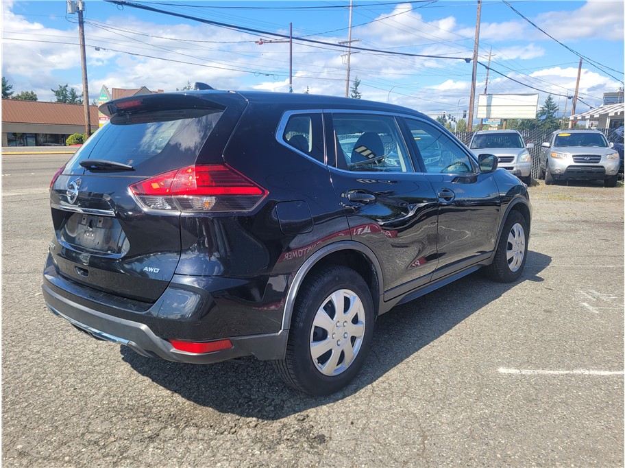 2017 Nissan Rogue S Sport Utility 4D