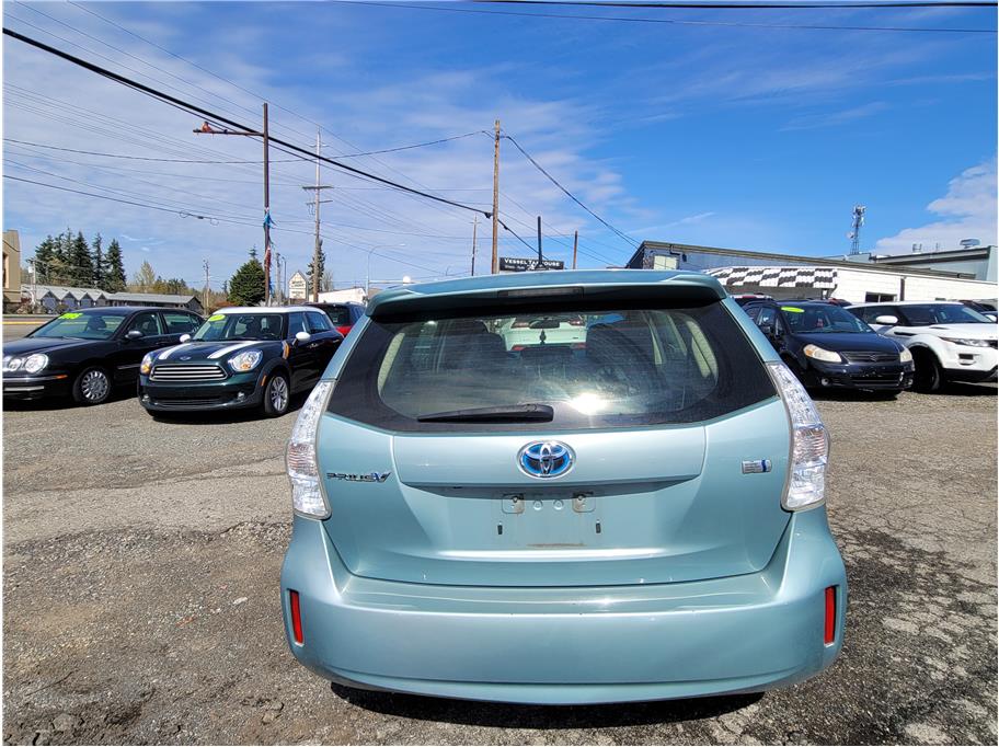 2013 Toyota Prius v Two Wagon 4D