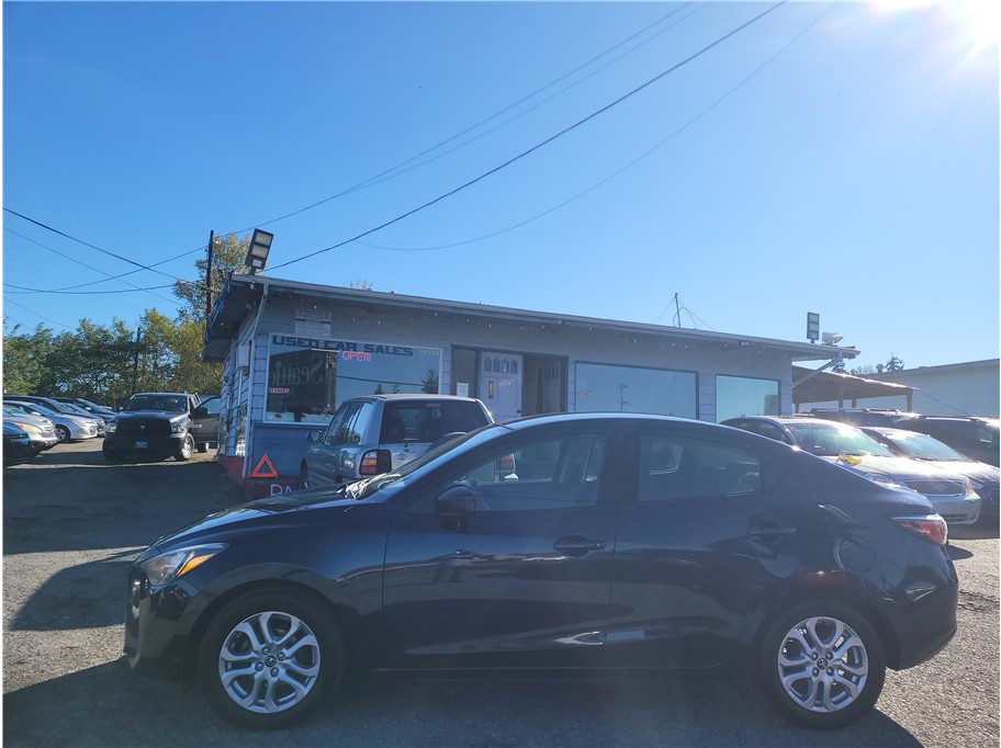 2017 Toyota Yaris iA Sedan 4D