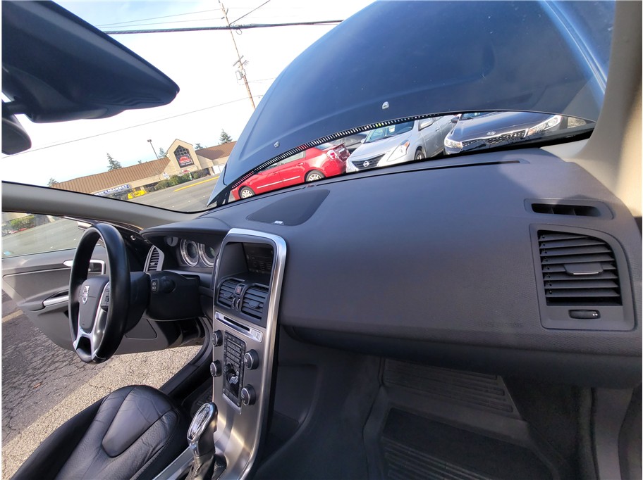 2013 Volvo XC60 T6 Sport Utility 4D